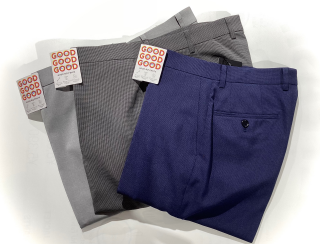 夏用パンツ入荷してます！