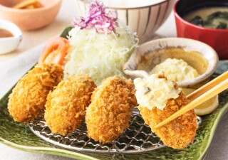 冬の定番🦪大粒牡蠣フライ